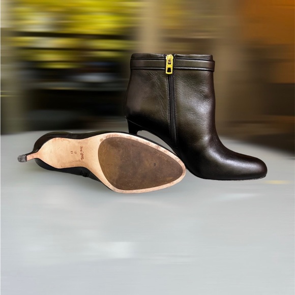 Black Coach bootie - Picture 3 of 3